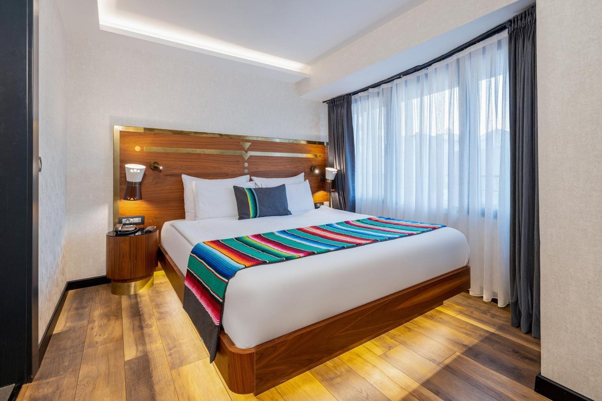 Junior Suite,1659508082:JPEG